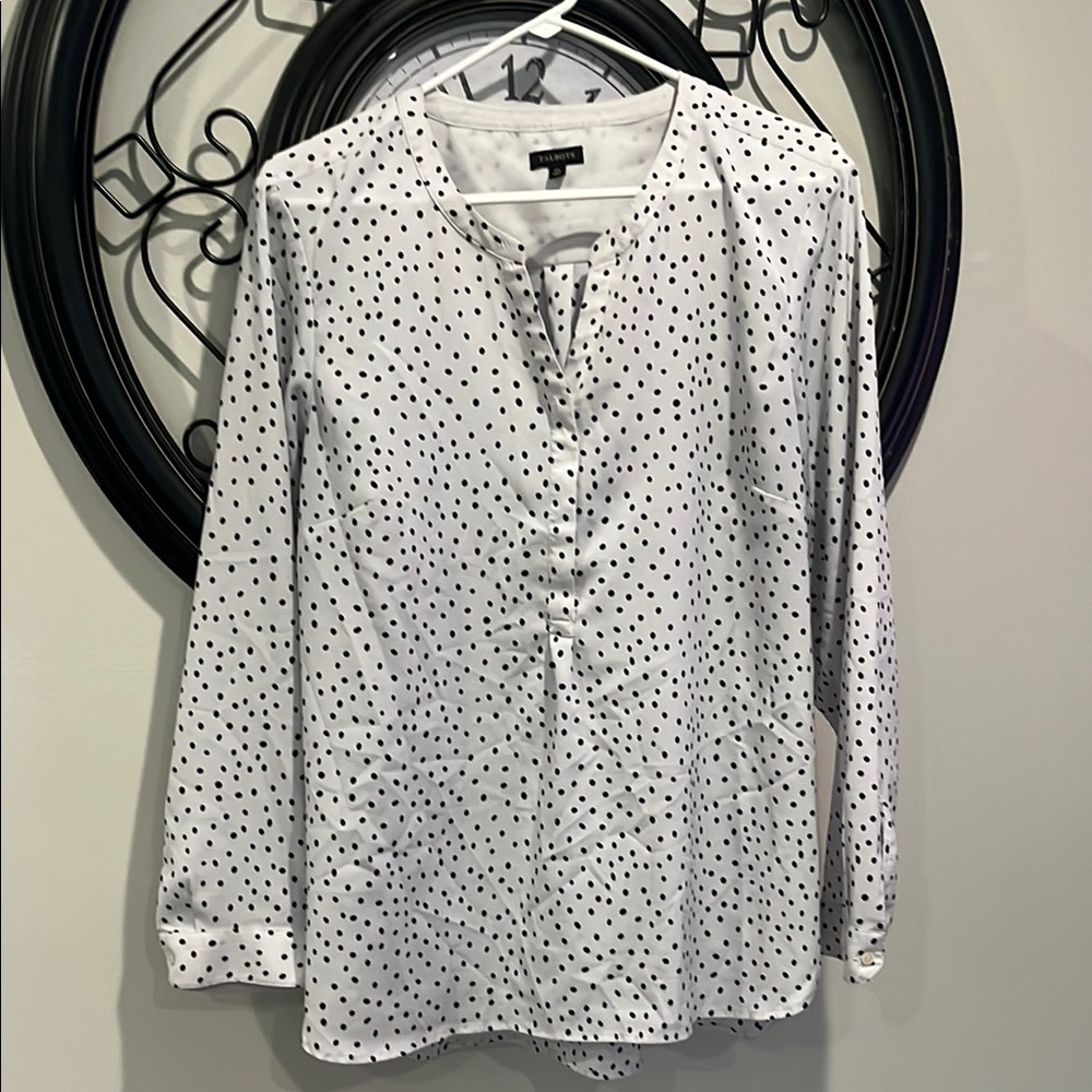 Talbots Polka Dot long sleeve blouse XL, black polkadots on off white/light gray